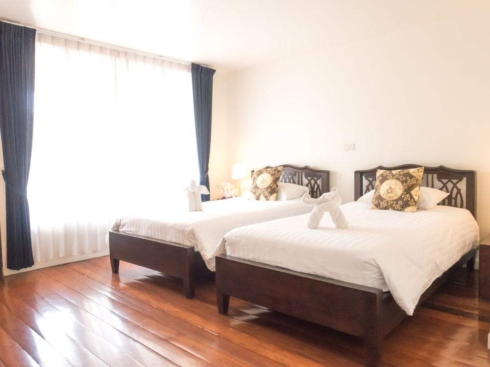 Ssip Boutique Dhevej Bangkok